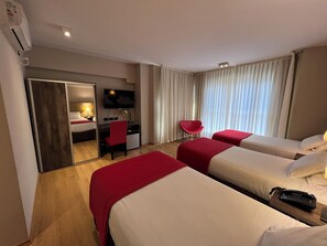 In-room safe, laptop workspace, blackout drapes, soundproofing - BUE HOTEL (Buenos Aires)