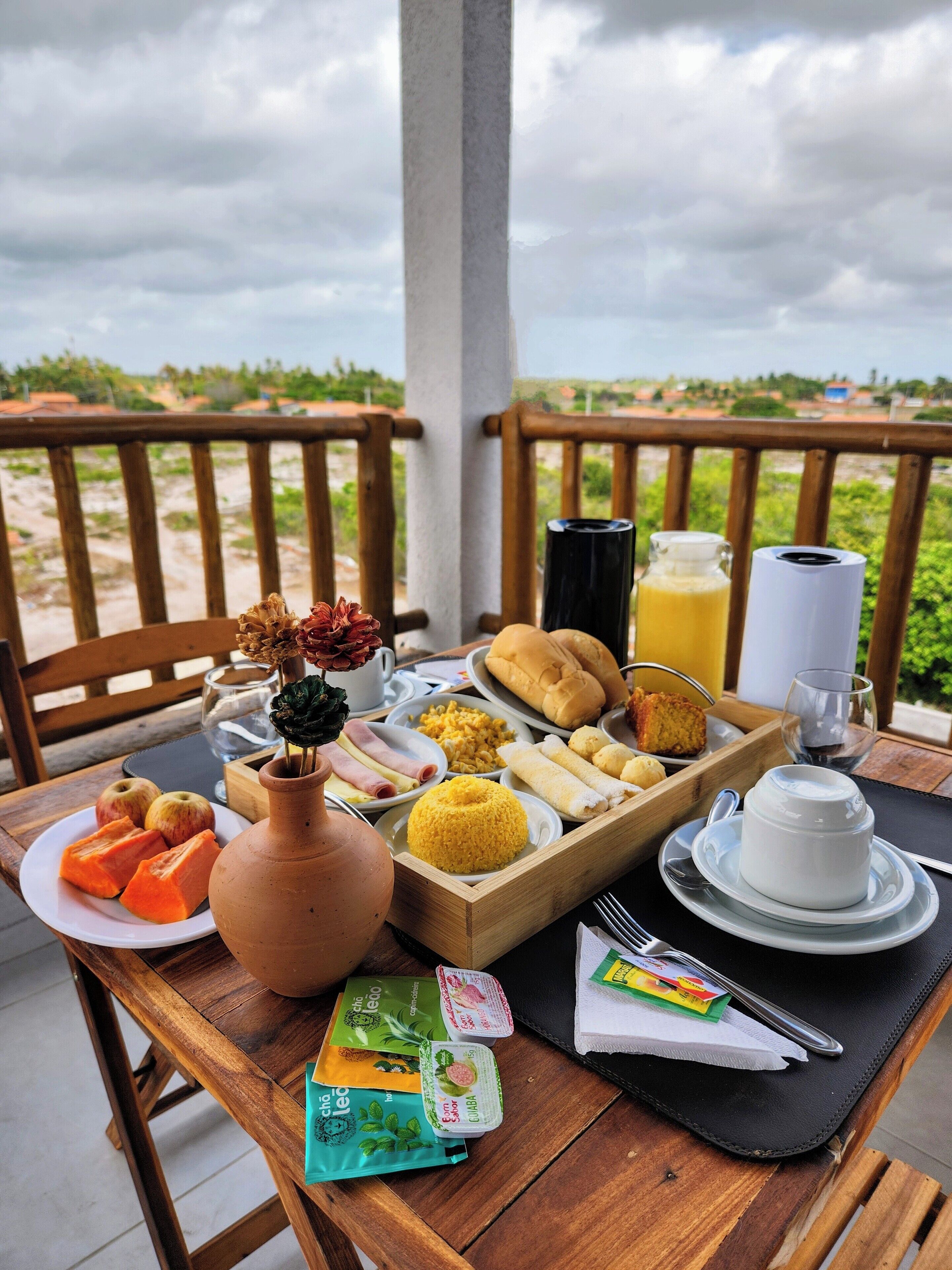 Free daily full breakfast