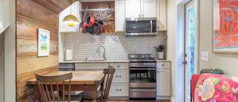 Micro-ondas, fogão, cooktop, lava-louças