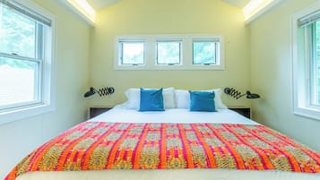 1 bedroom, iron/ironing board, travel crib, WiFi