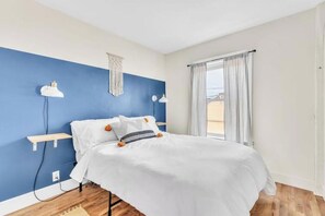 1 bedroom, desk, iron/ironing board, free WiFi