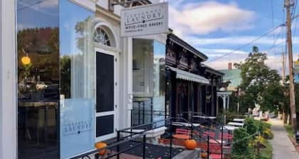 Little City Brick Apartment B - cozy, 2nd floor apartment in downtown Vergennes