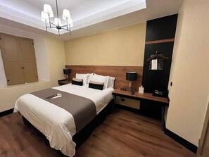 Junior Studio Suite | Premium bedding, down comforters, pillowtop beds, in-room safe - Centenario Hotel Boutique (Quetzaltenango)