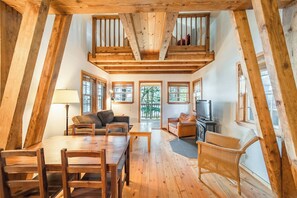 Televisor intel·ligent i llar de foc 