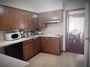 Fridge, microwave, oven, stovetop - 1960's Time Capsule, in Alvin, Tx (Alvin)