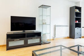 Interior - AndBnB I Spacious and Cozy Retreat I 9 Min to Ski Lift (La Massana)