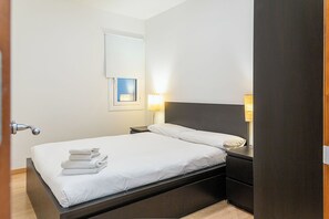 3 bedrooms, iron/ironing board, free WiFi, bed sheets - AndBnB I Spacious and Cozy Retreat I 9 Min to Ski Lift (La Massana)