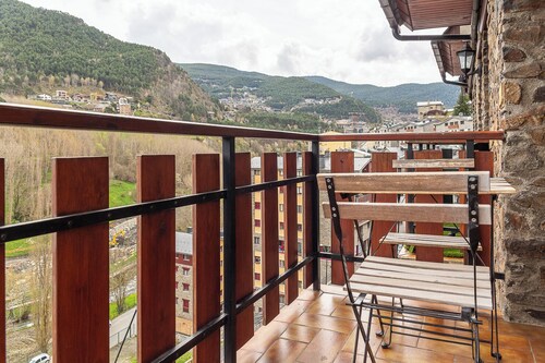 AndBnB I Spacious and Cozy Retreat I 9 Min to Ski Lift