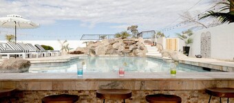 Luxury Oasis with Entertainment & Amazing Backyard