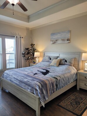 3 bedrooms, desk, iron/ironing board, free WiFi