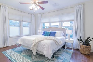 3 chambres, fer et planche à repasser, lit parapluie, Wi-Fi gratuit