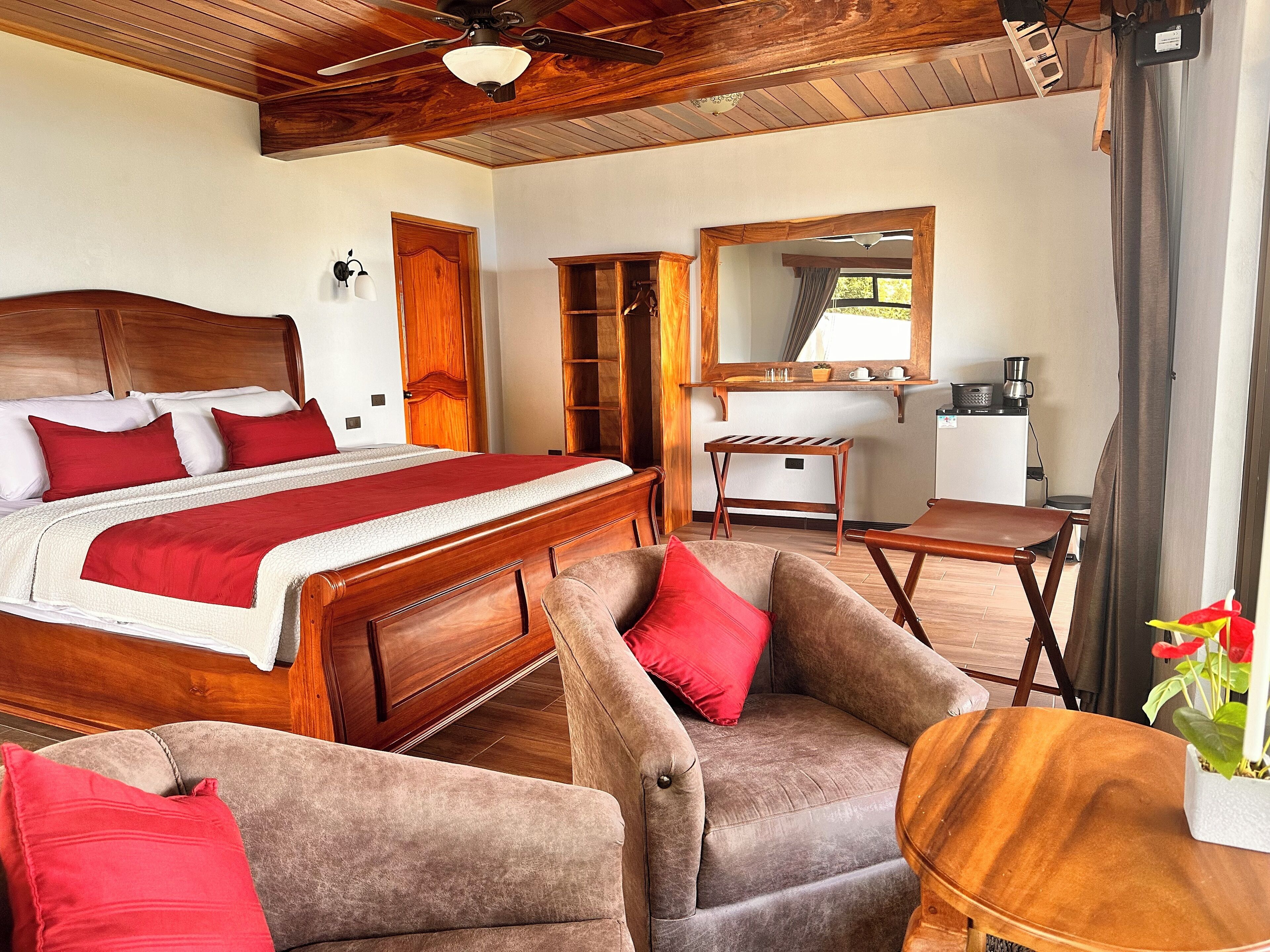 Classic Room | Free WiFi