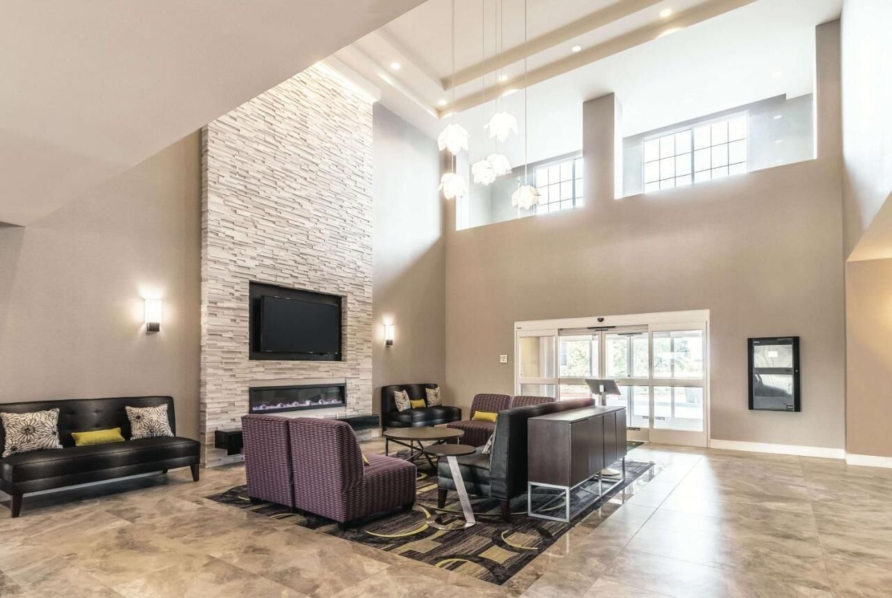 Adventure Awaits: Comfy Retreat Near Arlington's Top Attractions! - Arlington, TX