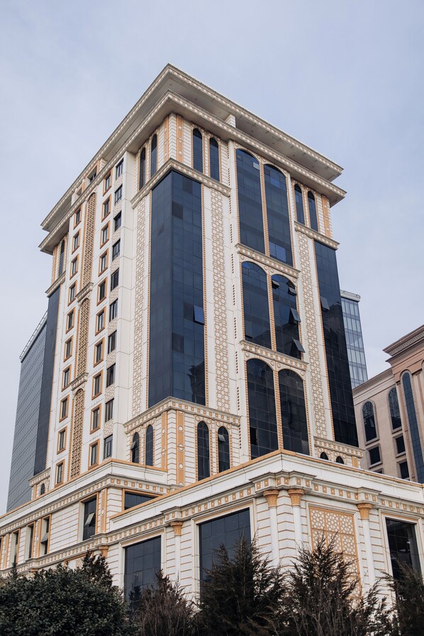 Exterior - Urban Sanctuary in the Heart of Dushanbe w/Stunning Views Steps from Rudaki Park (Dushanbe)