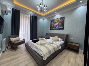 1 bedroom, desk, iron/ironing board, free WiFi - Urban Sanctuary in the Heart of Dushanbe w/Stunning Views Steps from Rudaki Park (Dushanbe)