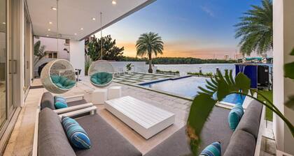 Miami Modern Heated Pool & Dock