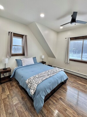 4 soverom, strykejern/-brett, wi-fi (inkludert) og sengetøy