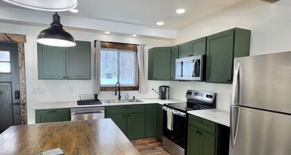 Brand New 4 Bedroom Lake House/Farm House