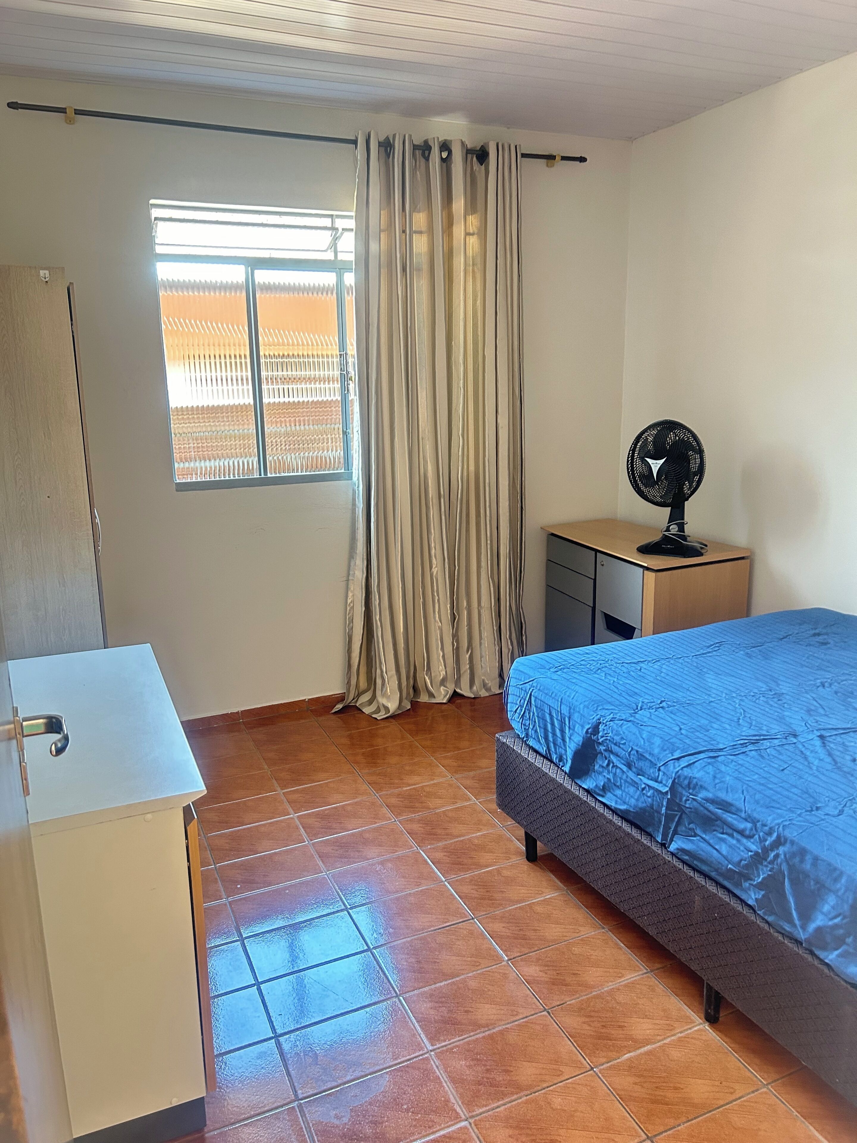 4 bedrooms, WiFi, bed sheets