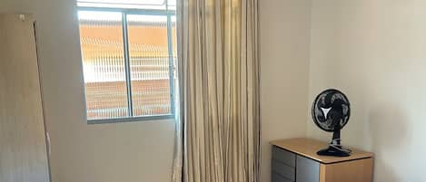 4 bedrooms, WiFi, bed sheets