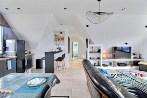 Fernseher, Stereoanlage