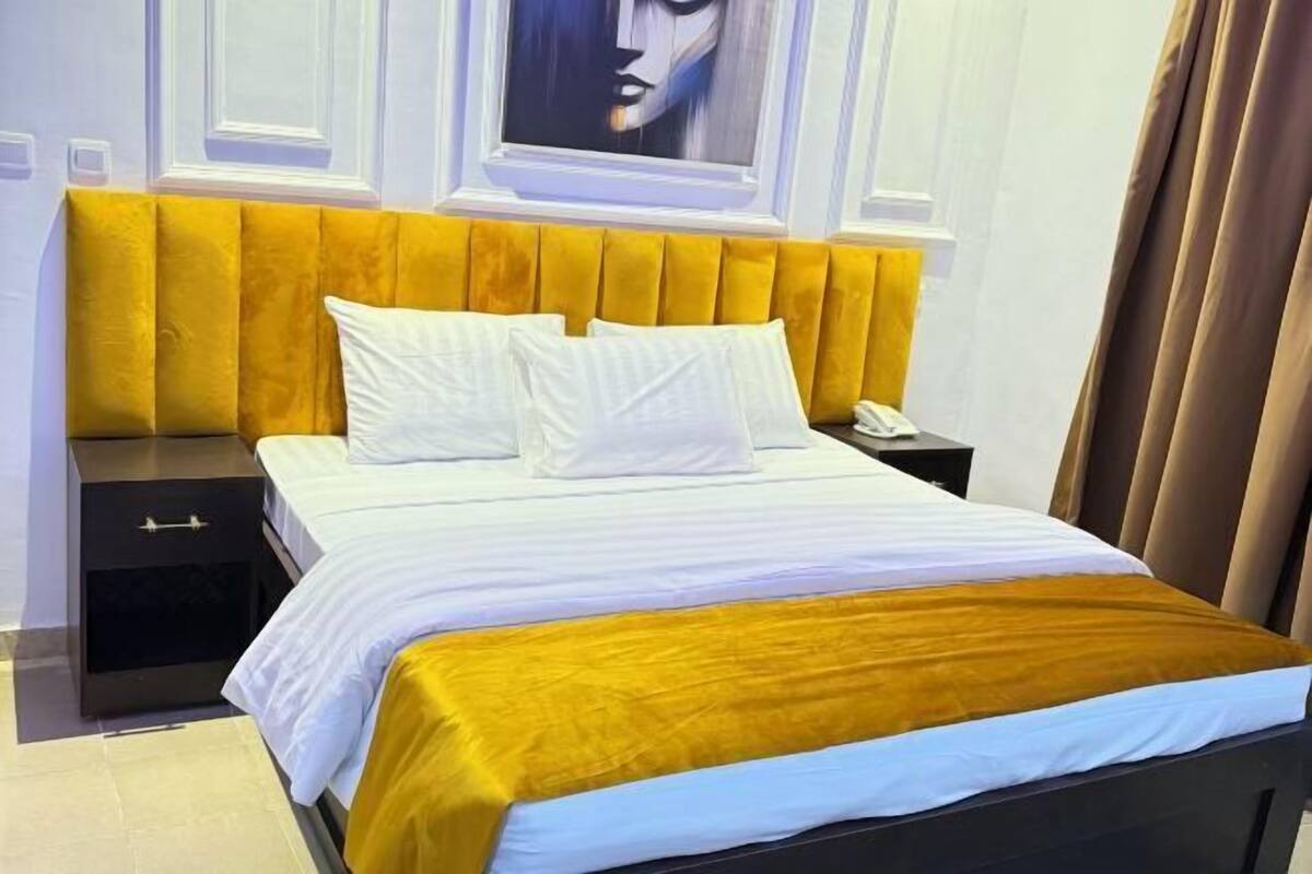 2 bilik tidur, meja, ruang kerja komputer riba, Wi-fi percuma