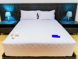 9 bedrooms, iron/ironing board, WiFi, bed sheets - Paradise - El Colibri (1 Room) Pool view #1 (Sosúa)