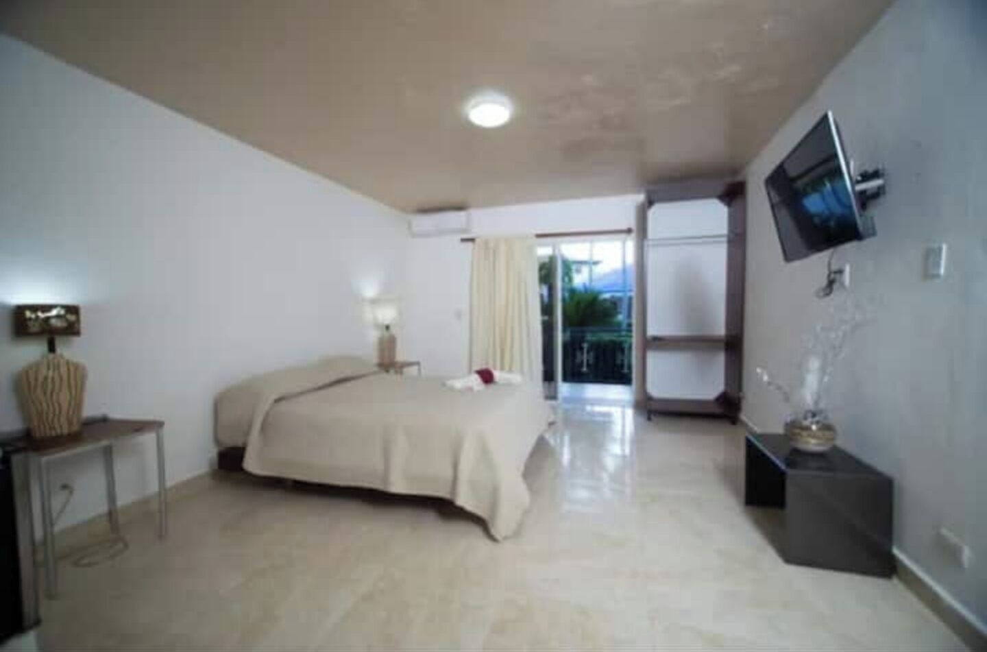 9 soverom, strykejern/-brett, wi-fi og sengetøy