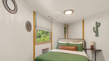 2 bedrooms, iron/ironing board, travel cot, WiFi