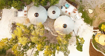 Stillwater Luxe Texas Yurt-Canin | Hot Tub | Glamp