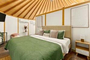 Iron/ironing board, travel cot, WiFi, bed sheets - Cedar Yurt: Canyon Lake Luxury Cabin Getaway | Hot Tub (Canyon Lake)