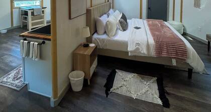 Harlow: Canyon Lake Luxury Yurt Getaway | Hot Tub