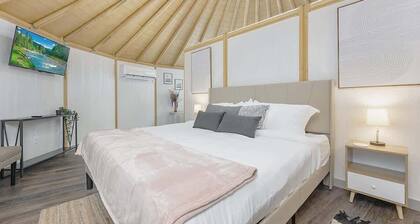 Cedar Yurt: Canyon Lake Luxury Cabin Getaway | Hot Tub