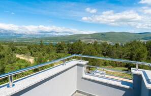 Property grounds - Beautiful apartment in Pridraga with WiFi (Pridraga)