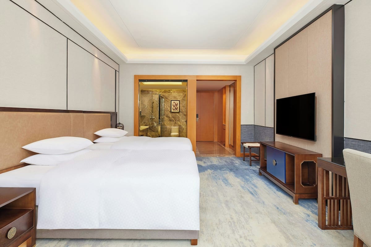 Rollaway beds, bed sheets