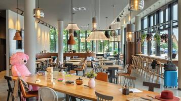 Breakfast, lunch and dinner served