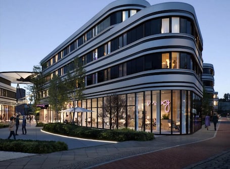 Front of property. Moxy Hamburg - Finkenwerder