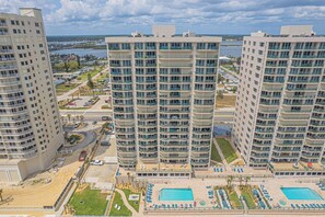 Exterior - Direct Ocean Front Luxury Condo , DiMucci Twin Tower . 2 Bedrooms / 2 Bathrooms. (Daytona Beach)