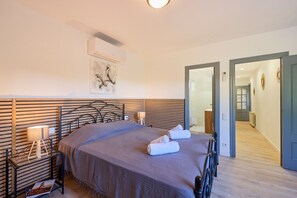 4 habitaciones, tabla de planchar con plancha y wifi gratis 