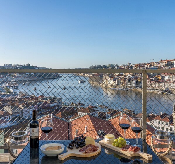 Huis, 3 slaapkamers, uitzicht op rivier | Terras