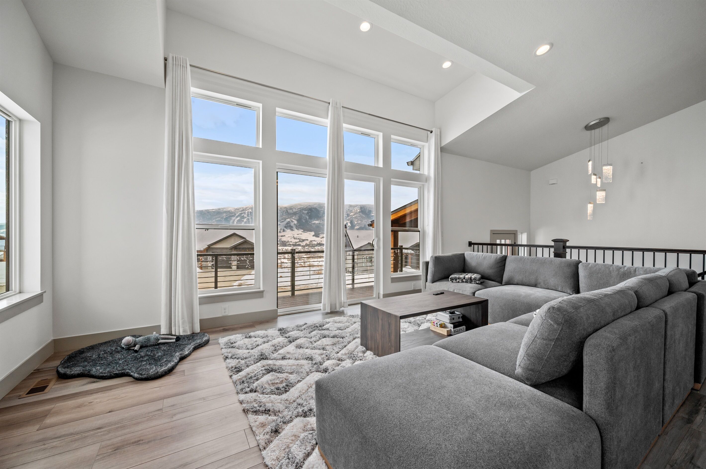 智能電視、壁爐、乒乓球設施、 辦公室