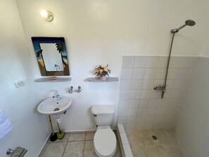 Appartement, 1 chambre, balcon, vue sur la ville | Salle de bain