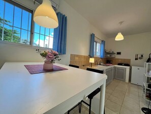Appartement, 1 chambre, balcon, vue sur la ville | Intérieur