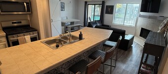 Charming 2-bedroom condo with WiFi in fabulous Big Bear Lake