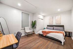 1 bedroom, desk, iron/ironing board, WiFi