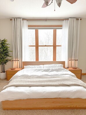 5 bedrooms, iron/ironing board, free WiFi, bed sheets