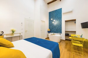 奢華客房, 陽台, 城市景觀 | 客房內保險箱、書桌、筆電工作空間、遮光布/窗簾