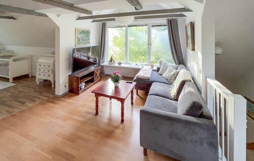 Gorgeous home in örkelljunga with WiFi