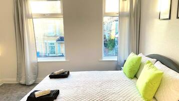 1 chambre, fer et planche Ă repasser, Wi-Fi, draps fournis