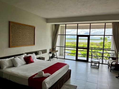 La Posada Del Cauchero Hotel & Suites